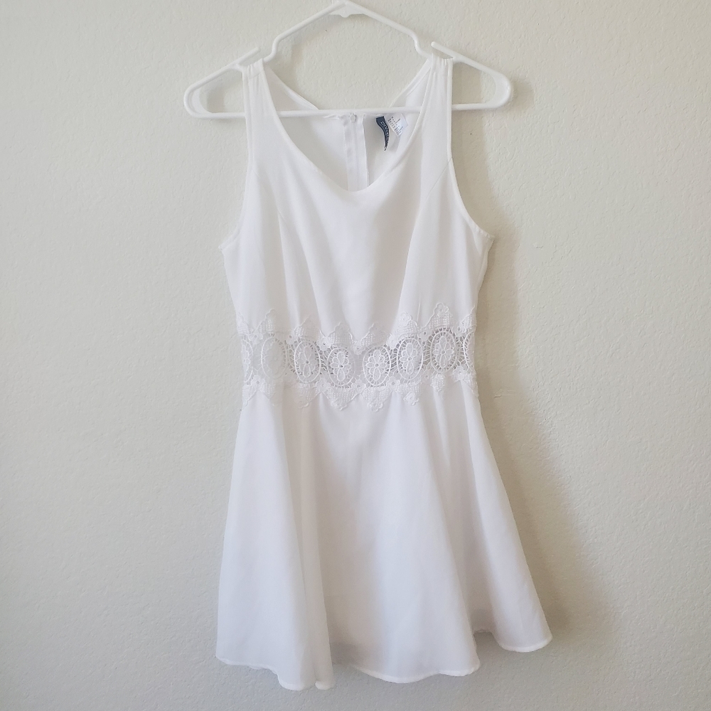 Divided | White Dress With Lace